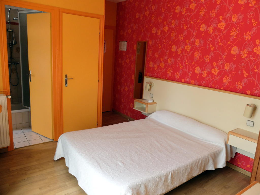 Les Messageries Hotell Saint-Flour  Rom bilde